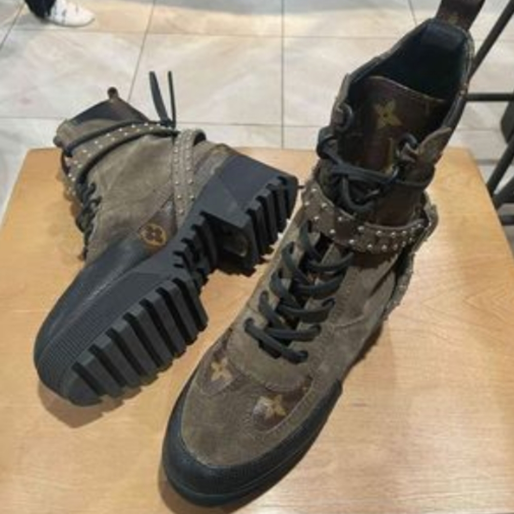 LV combat boots size 6.5W - Picture 2 of 10
